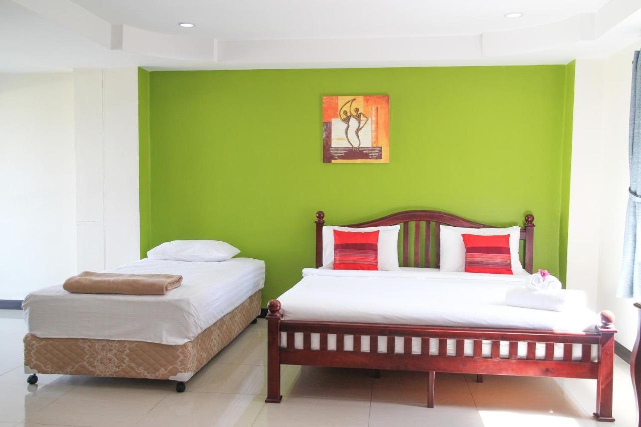 Spa Guest House Pantai Jomtien Luaran gambar